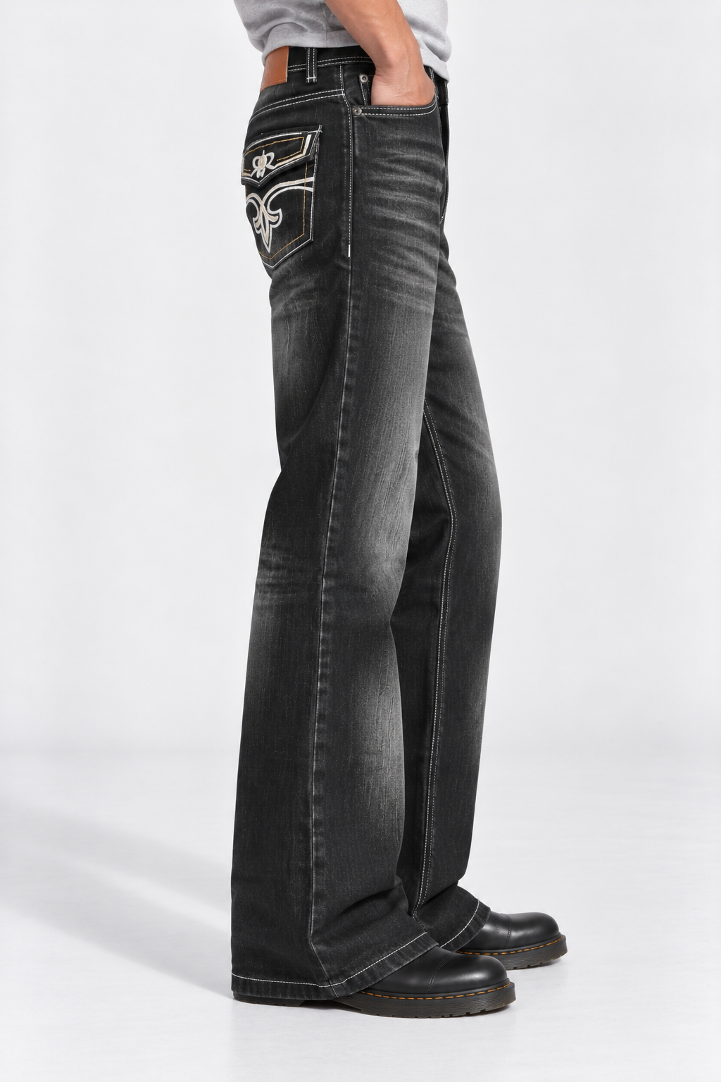 CREST FLARE - EMBROIDERED BOOT CUT DENIM